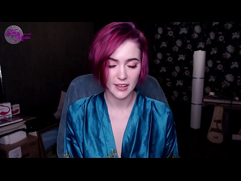 ❤️ Taelo ea ho jerk off ho ngoanana oa Serussia ka Senyesemane Litšoantšo tsa bootsoa ka morao ❌️